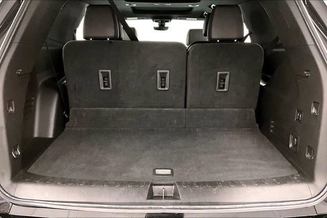 Used 2023 Chevrolet Traverse High Country FWD image 44