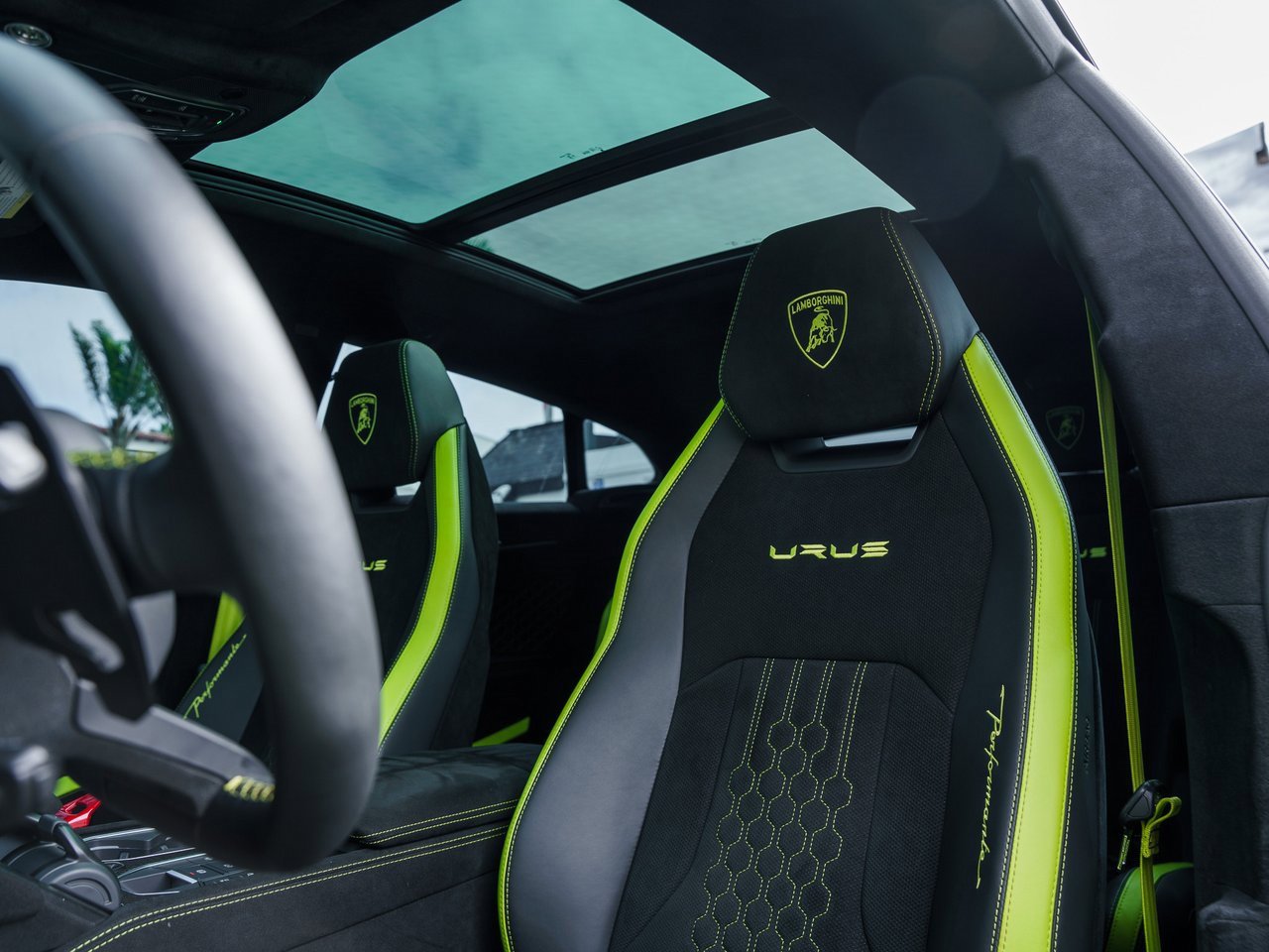 Used 2024 Lamborghini Urus Performante image 12