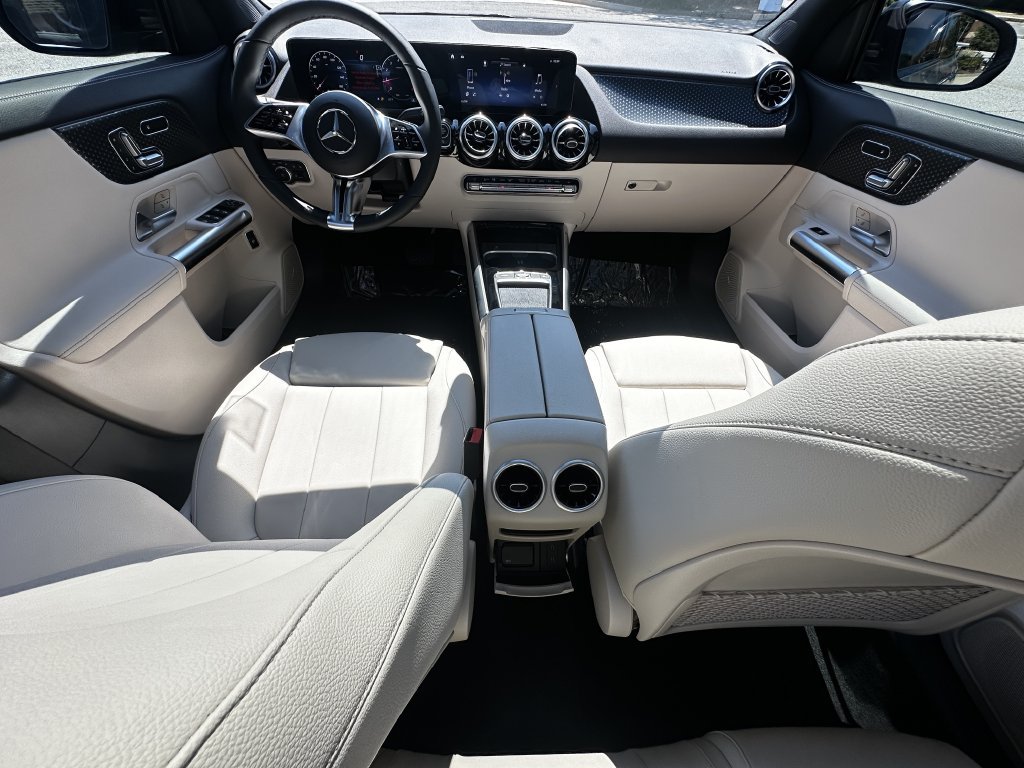 Certified 2026 Mercedes-Benz GLA 250 4MATIC w/ Midnight Edition image 27