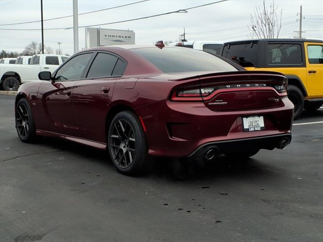 Used 2018 Dodge Charger R/T w/ Plus Group image 5