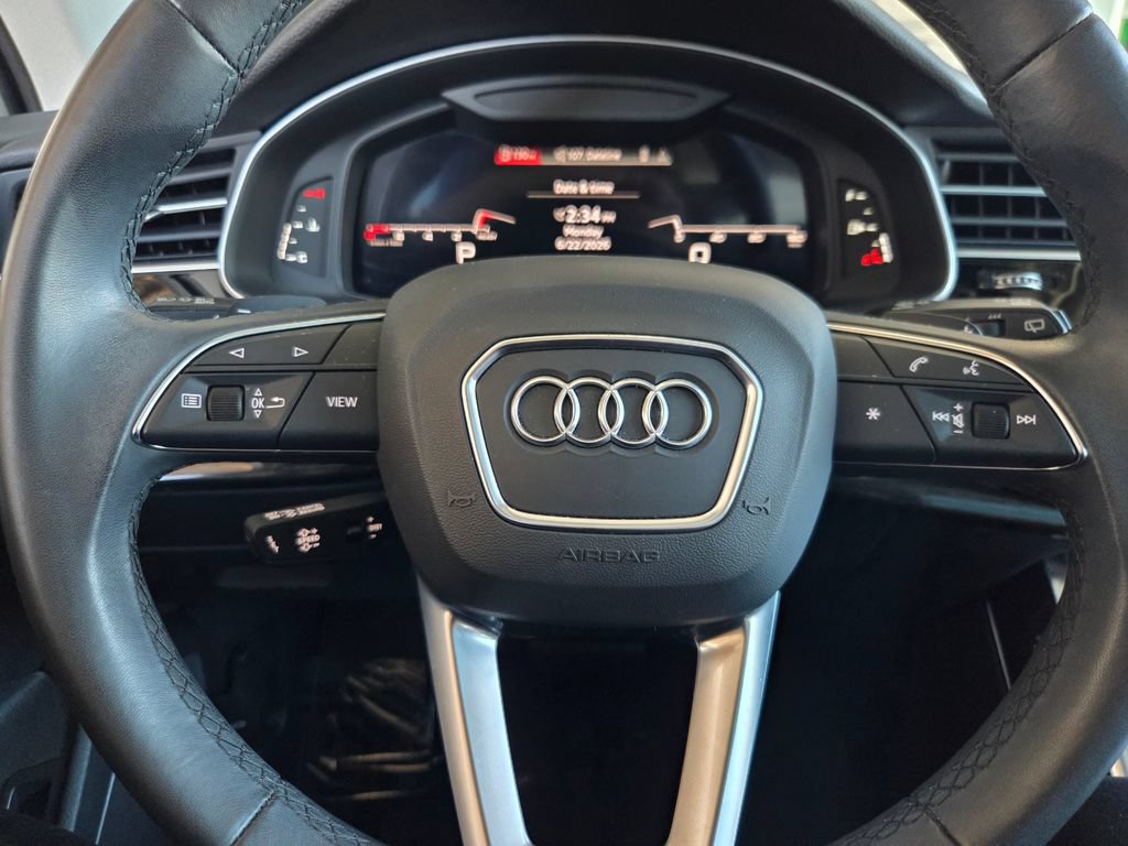 Used 2023 Audi Q7 2.0T Premium w/ Convenience Package AWD/4WD image 7