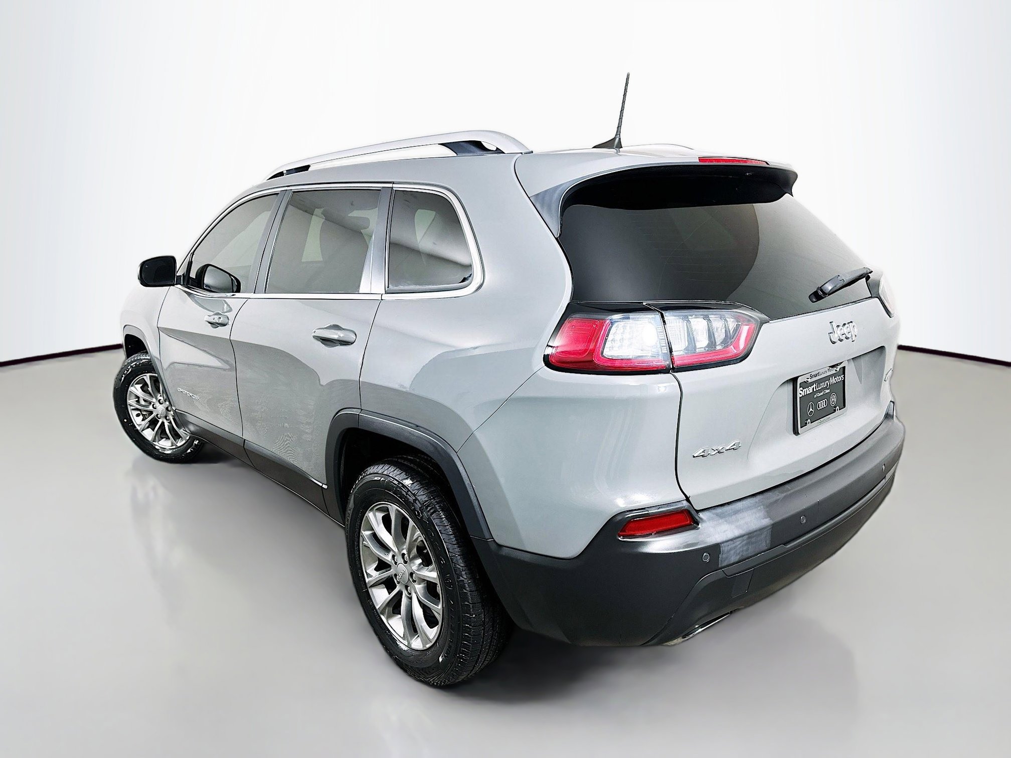 Used 2021 Jeep Cherokee Latitude Lux AWD/4WD image 5
