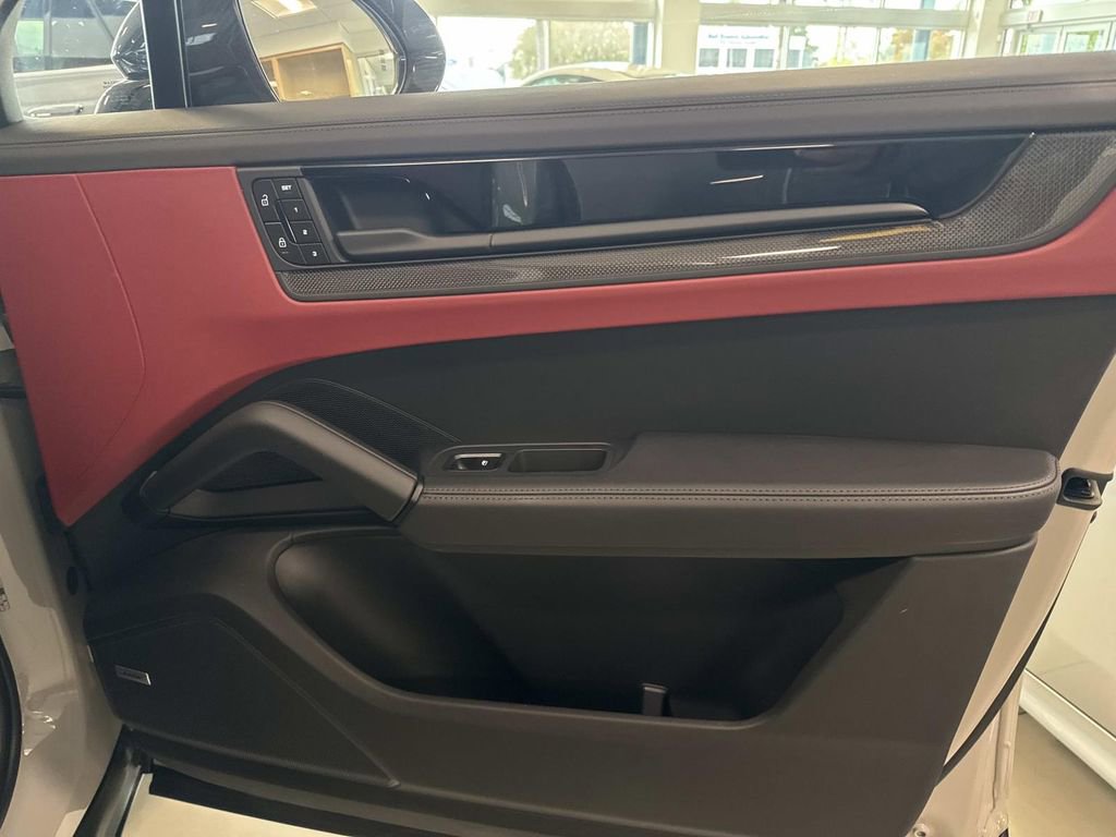 Used 2024 Porsche Cayenne Turbo GT image 13