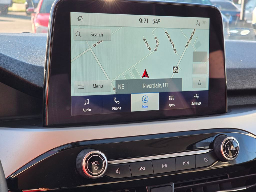 Used 2021 Ford Escape SE w/ SE Sport Appearance Package image 18