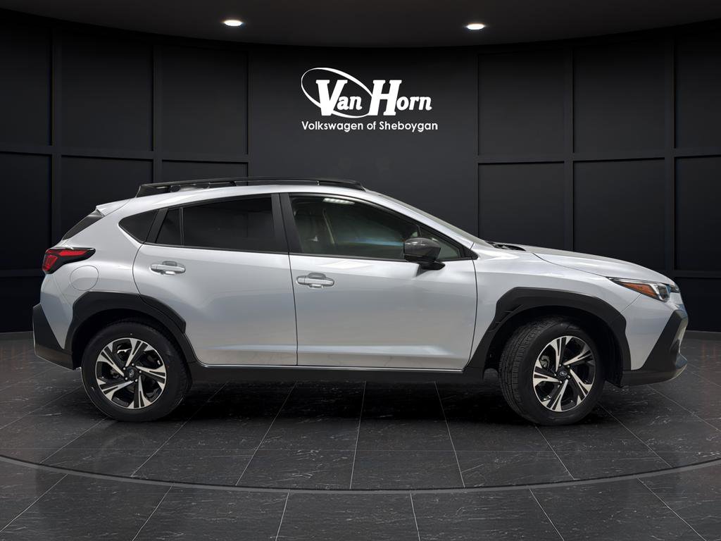 Used 2024 Subaru Crosstrek 2.0i Premium image 2