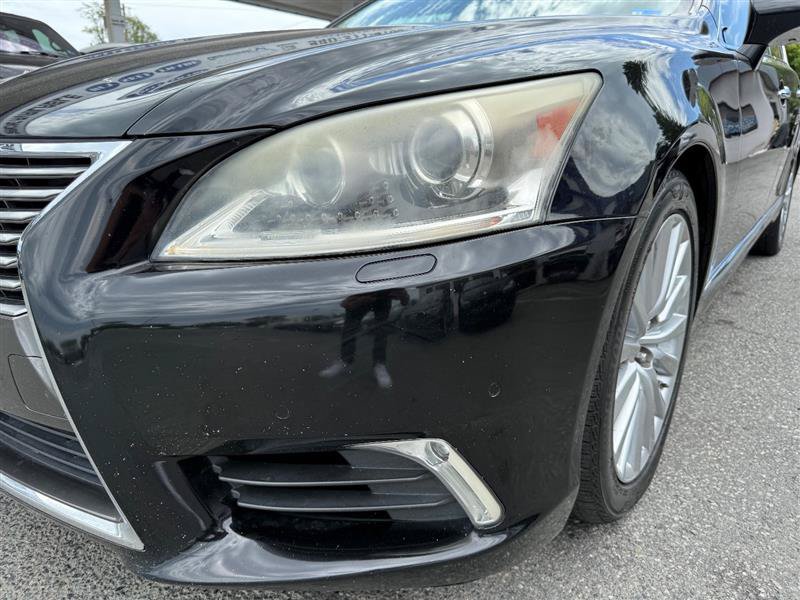 Used 2013 Lexus LS 460 w/ Comfort Pkg RWD image 13