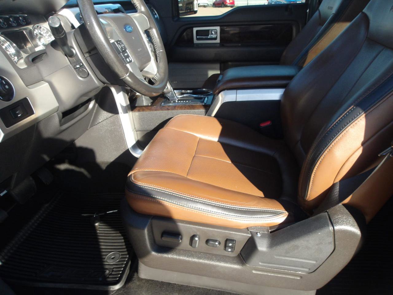 Used 2014 Ford F150 Platinum image 19