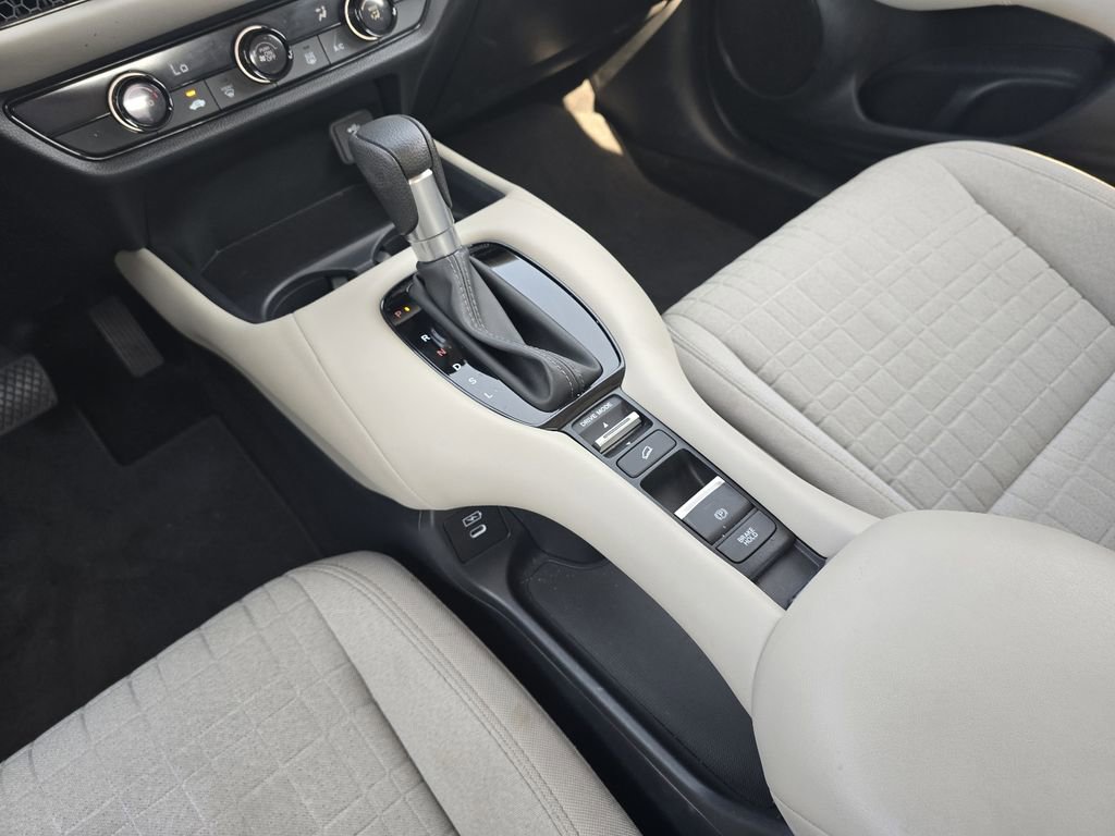 Certified 2024 Honda HR-V LX image 16