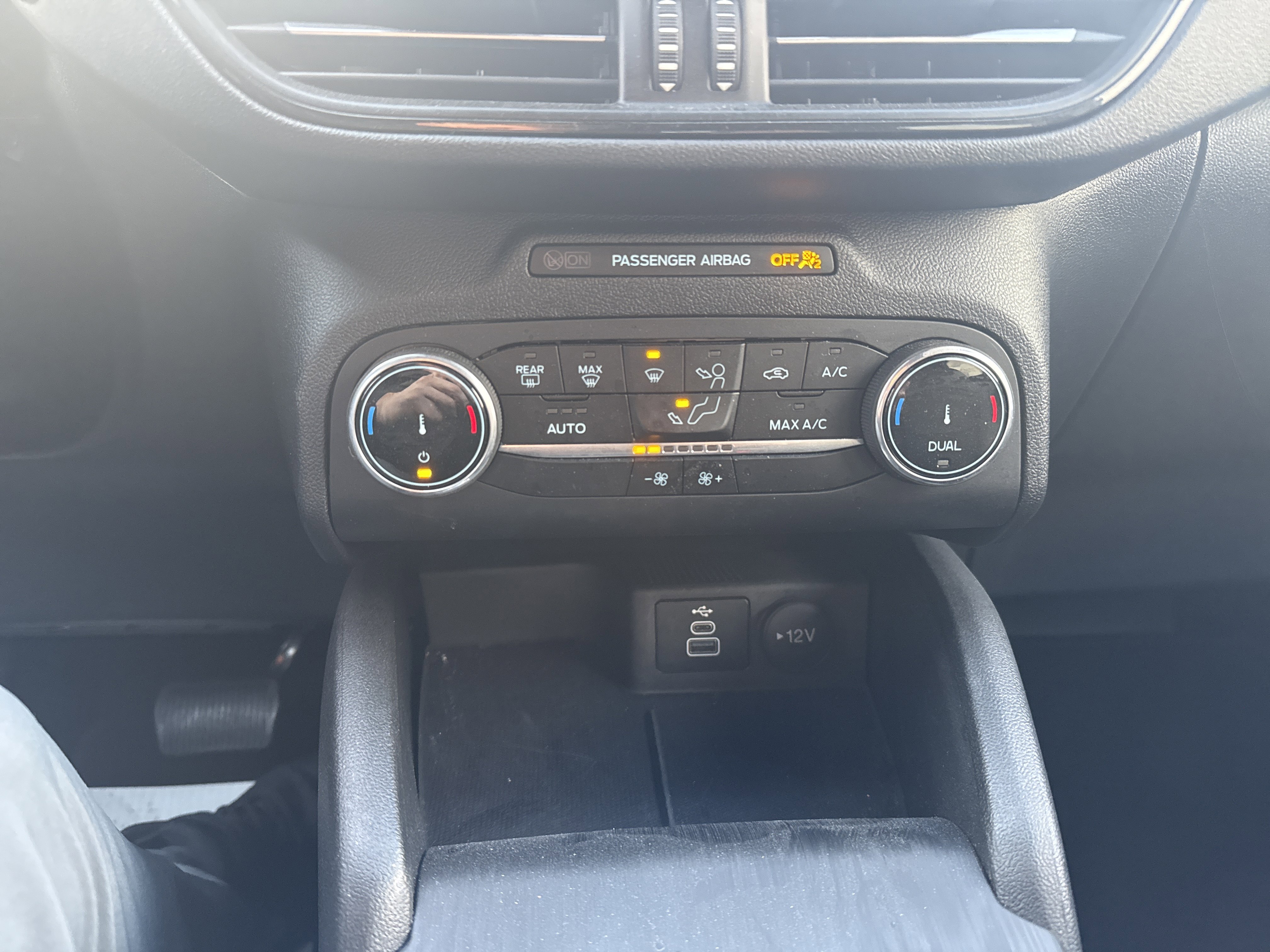 Used 2025 Ford Escape ST-Line image 29