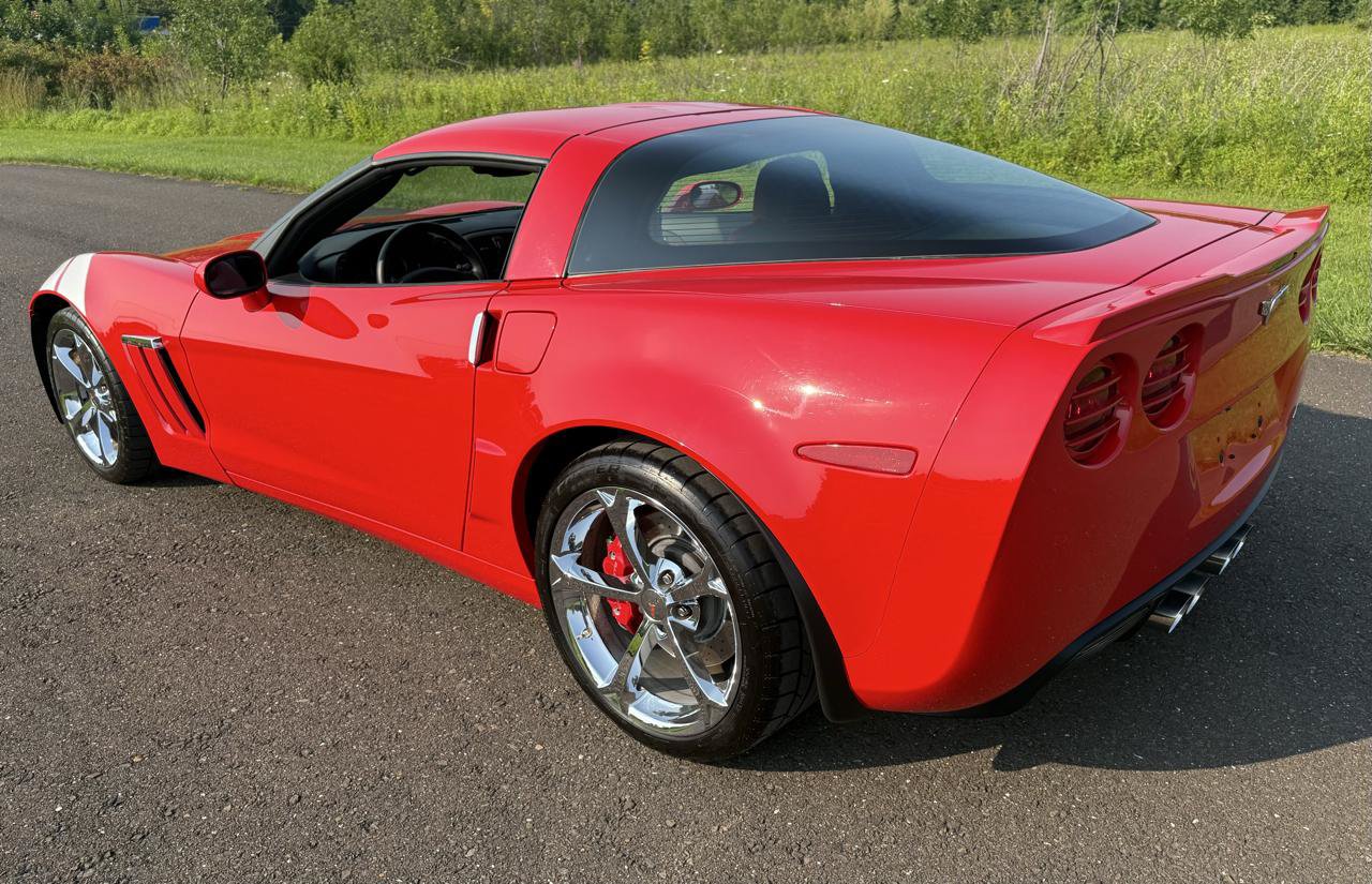 Used 2013 Chevrolet Corvette Grand Sport w/ 2LT Preferred Equipment Group RWD image 9