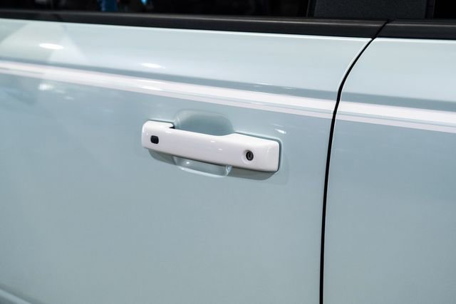 Used 2025 Ford Bronco Heritage Edition image 44