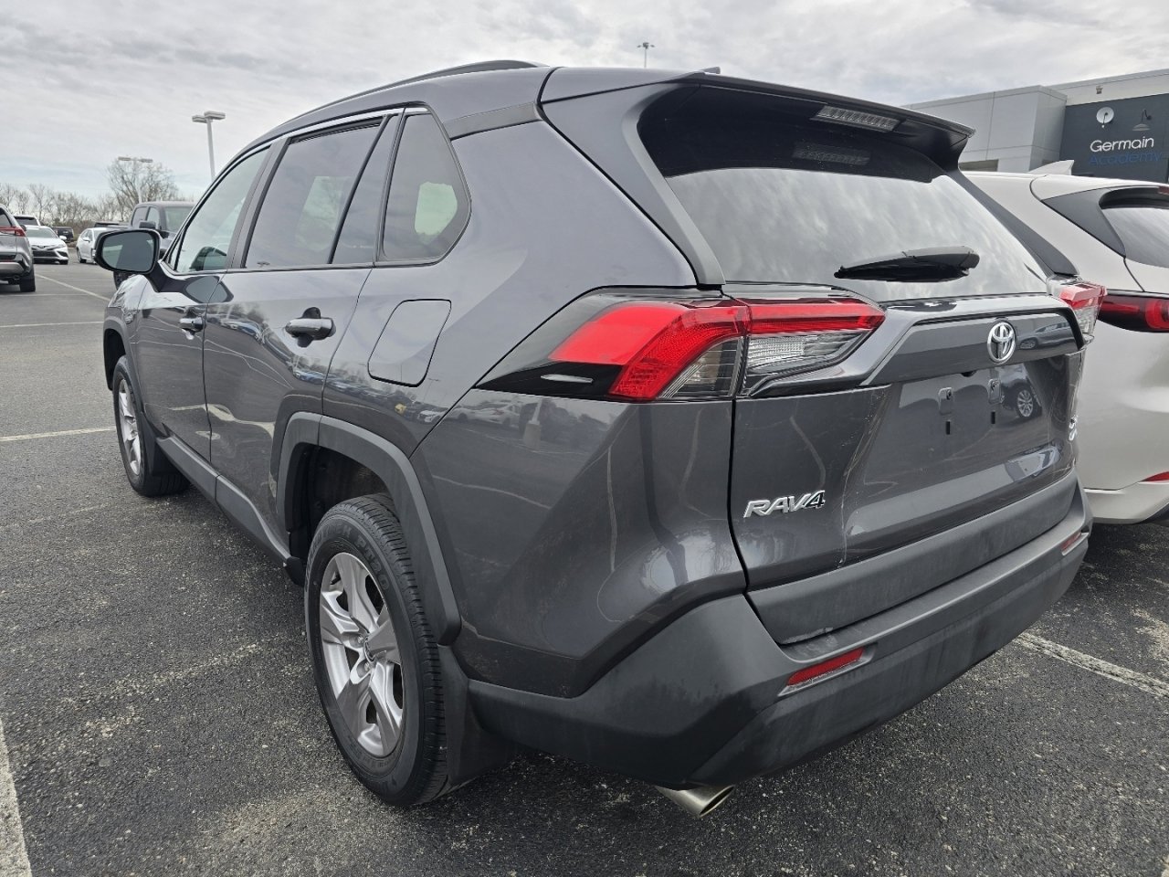 Used 2023 Toyota RAV4 XLE image 5