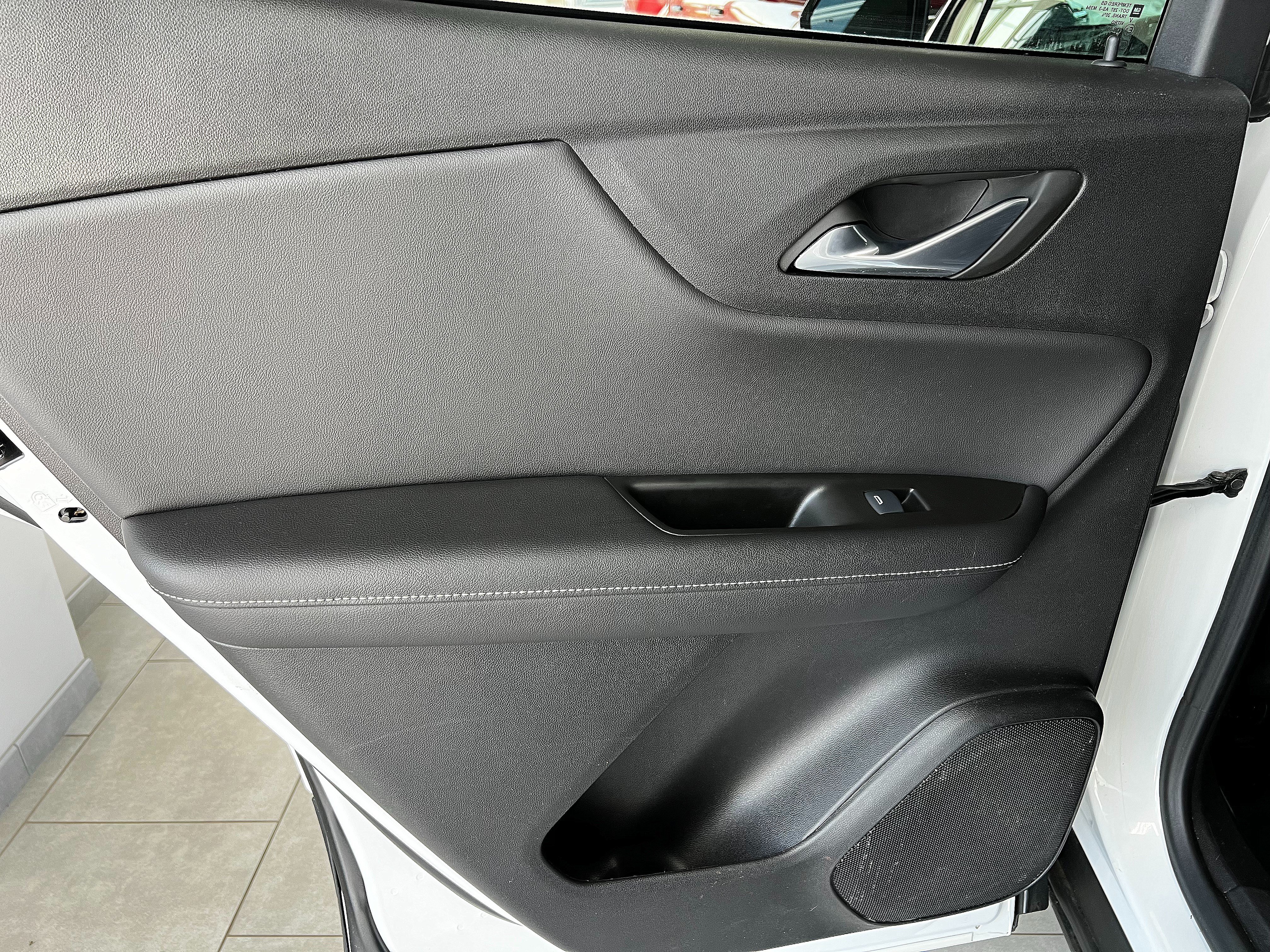 Used 2024 Chevrolet Blazer LT w/ Convenience Package FWD image 20