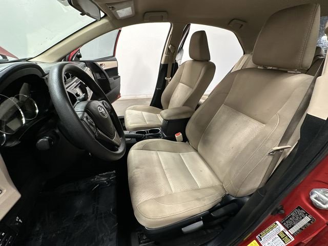 Used 2015 Toyota Corolla LE image 14