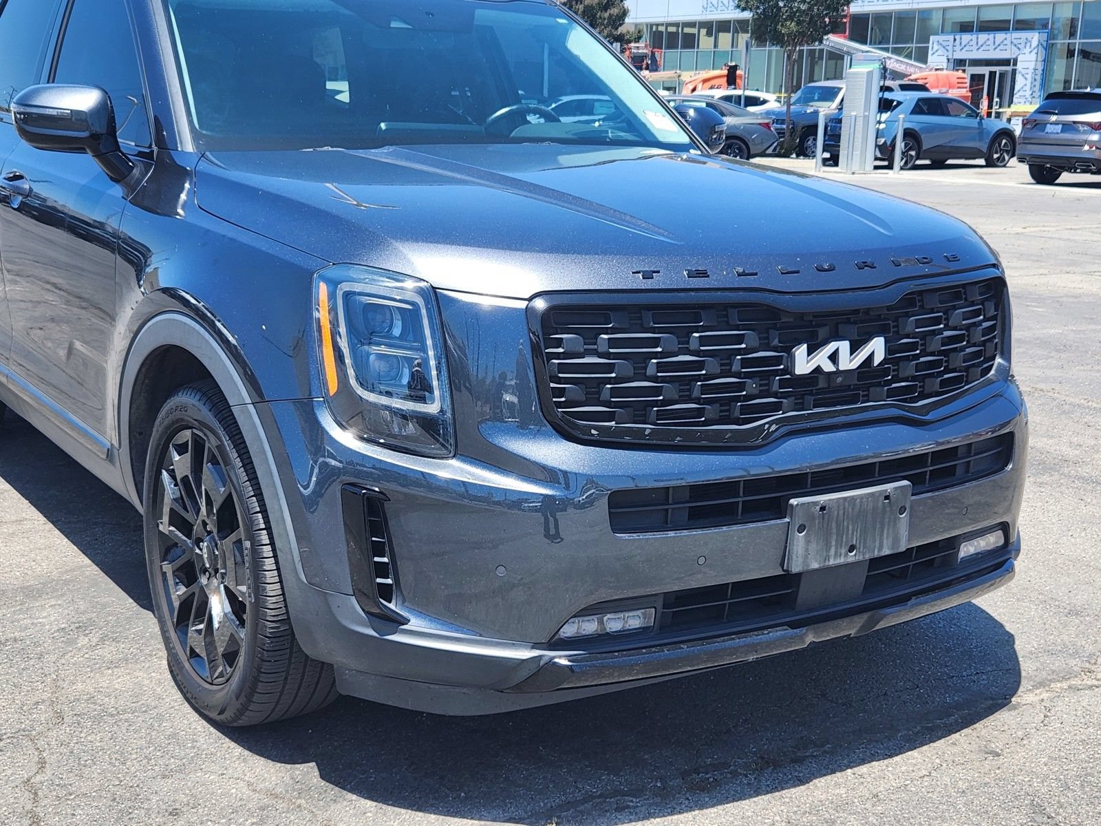 Used 2022 Kia Telluride SX w/ SX Prestige Package AWD/4WD image 9