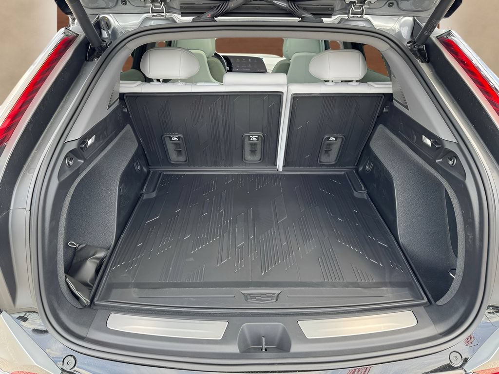 New 2026 Cadillac Optiq Sport 1 w/ LPO, Floor Liner Package AWD/4WD image 10