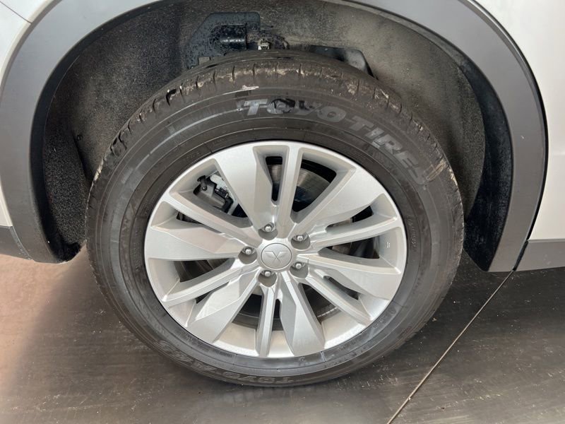Used 2025 Mitsubishi Outlander ES AWD/4WD image 9