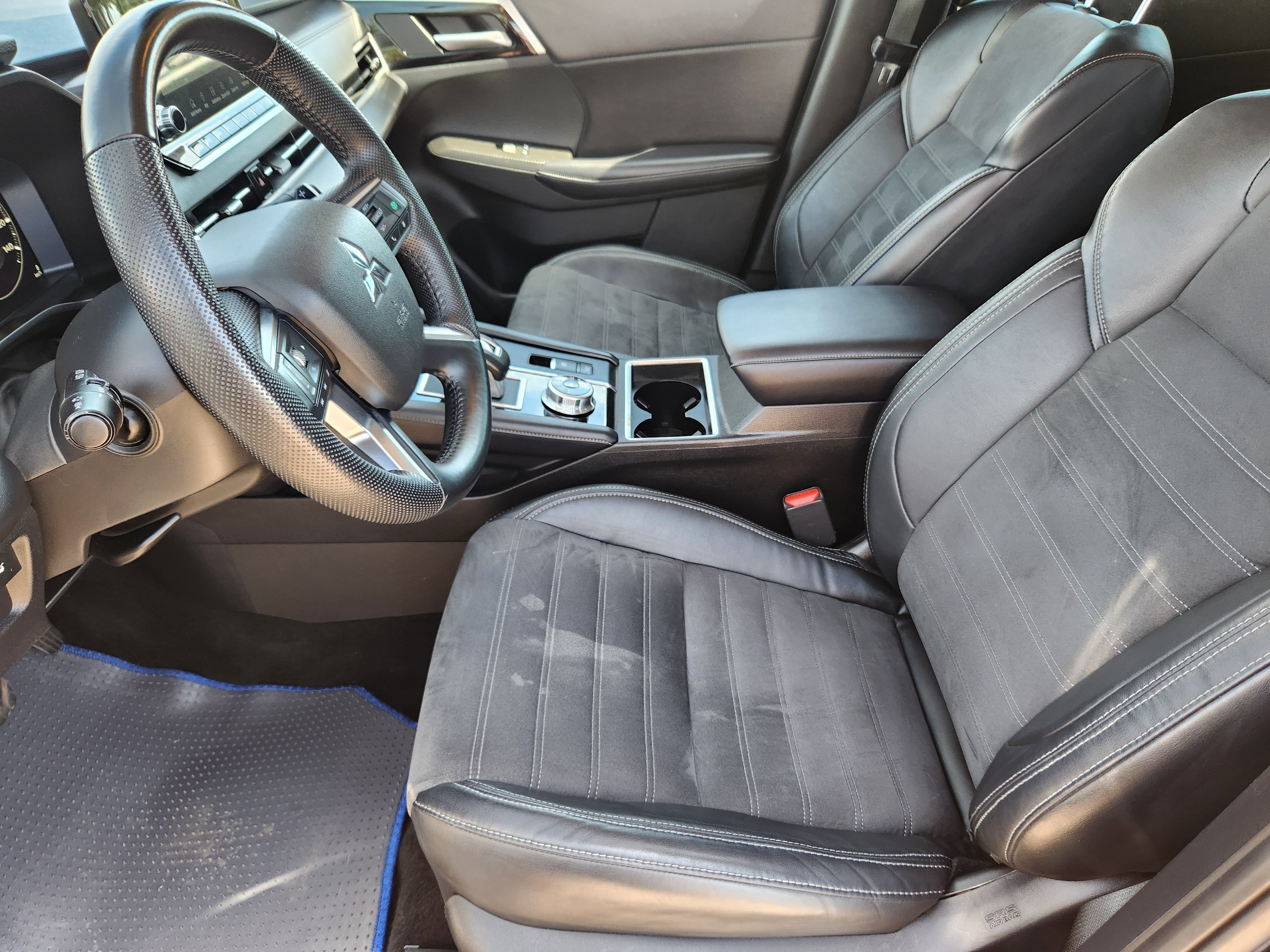 Used 2023 Mitsubishi Outlander SE AWD/4WD image 9