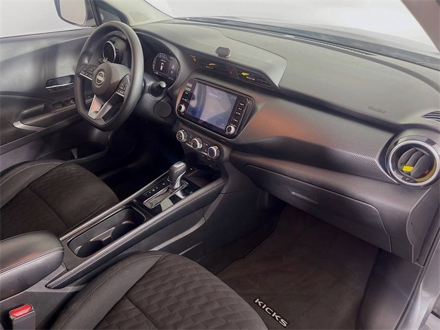 Used 2023 Nissan Kicks SV image 27