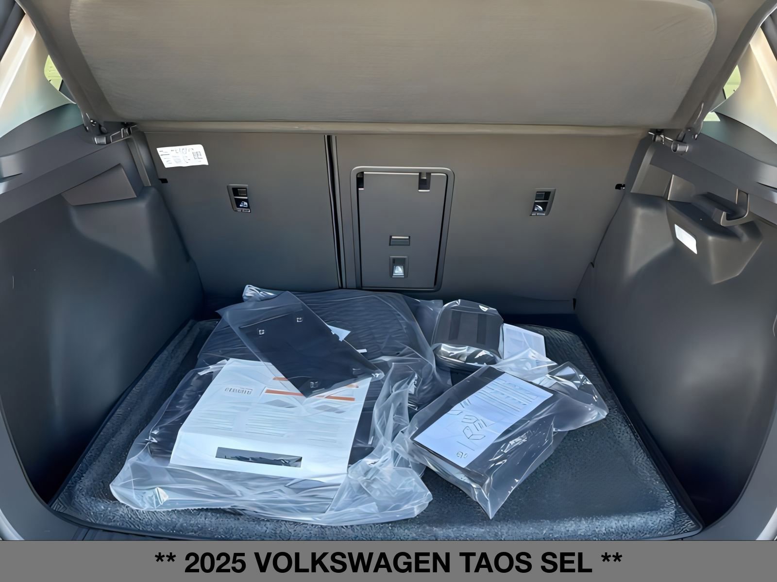 New 2025 Volkswagen Taos SEL image 11