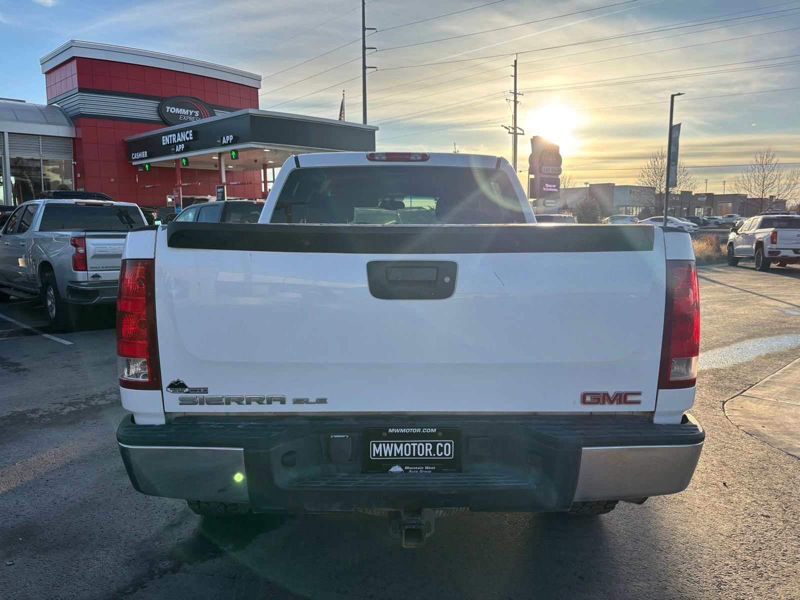 Used 2007 GMC Sierra 1500 SLE w/ SLE/SLT Trailering Package AWD/4WD image 9
