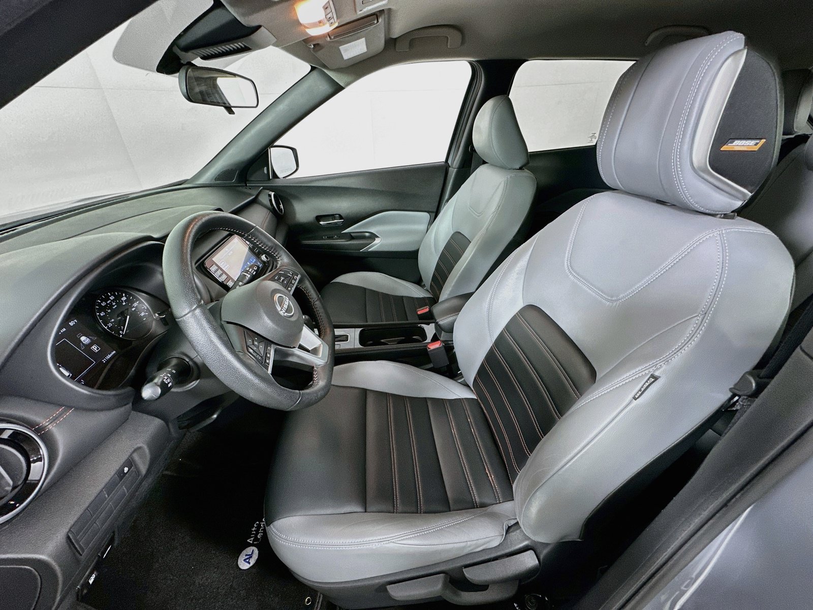 Used 2023 Nissan Kicks SR w/ SR Premium Package FWD image 21