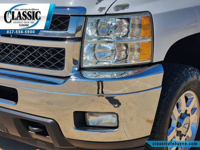 Used 2011 Chevrolet Silverado 2500 LT w/ Interior Plus Package image 10