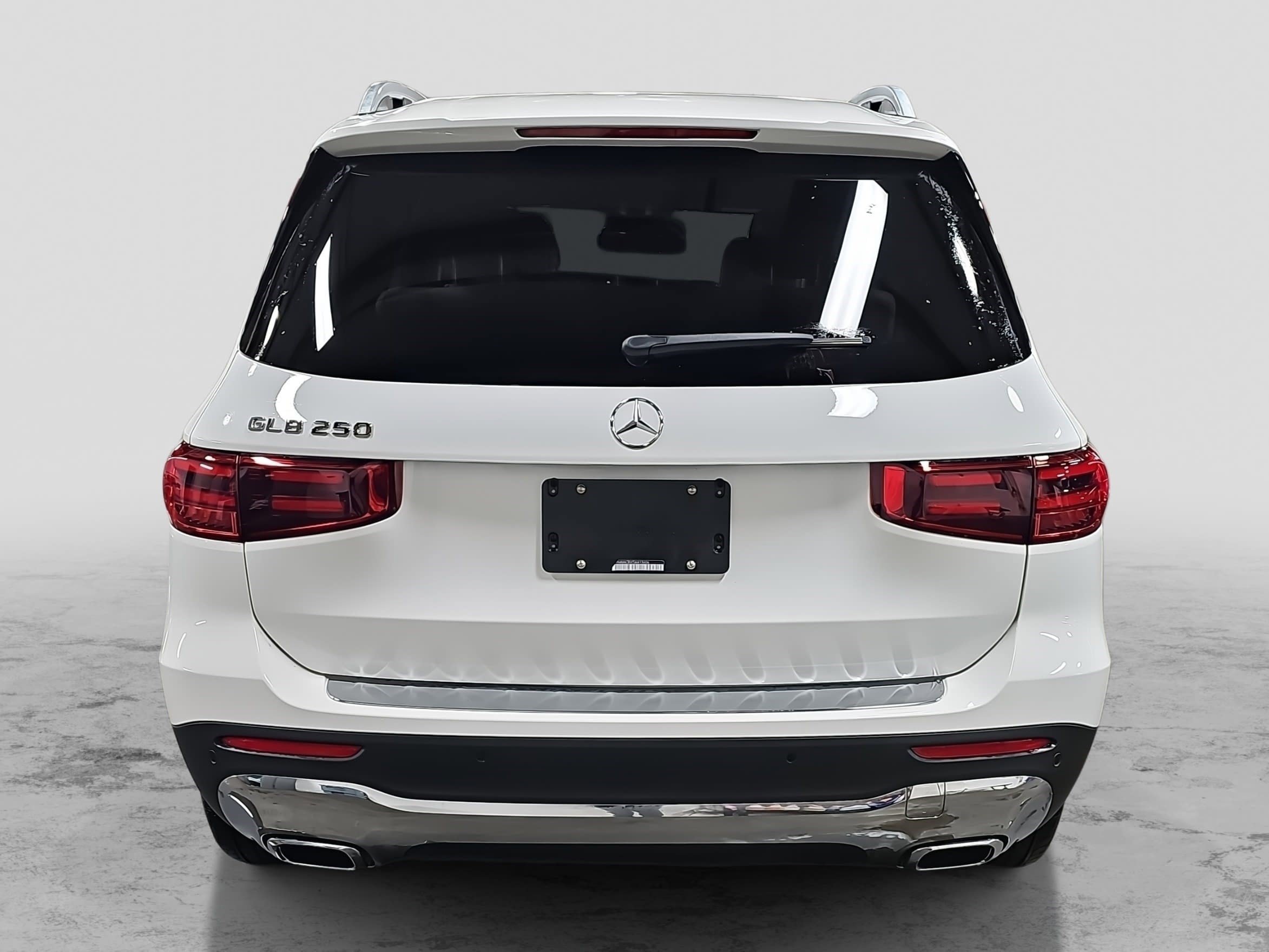 New 2025 Mercedes-Benz GLB 250 image 6