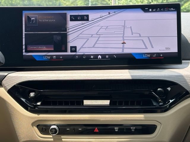 New 2026 BMW 330i xDrive Sedan w/ Premium Package AWD/4WD image 23