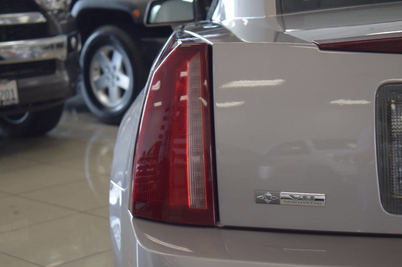 Used 2005 Cadillac XLR image 39