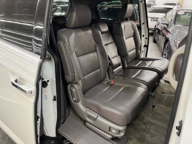 Used 2014 Honda Odyssey Touring image 32