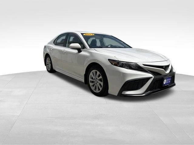 Used 2023 Toyota Camry SE FWD image 9