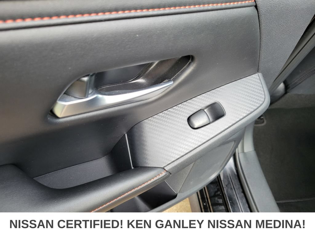 Certified 2025 Nissan Sentra SR FWD image 40