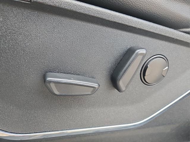 Used 2022 Ford F150 Lariat w/ Max Trailer Tow Package image 23