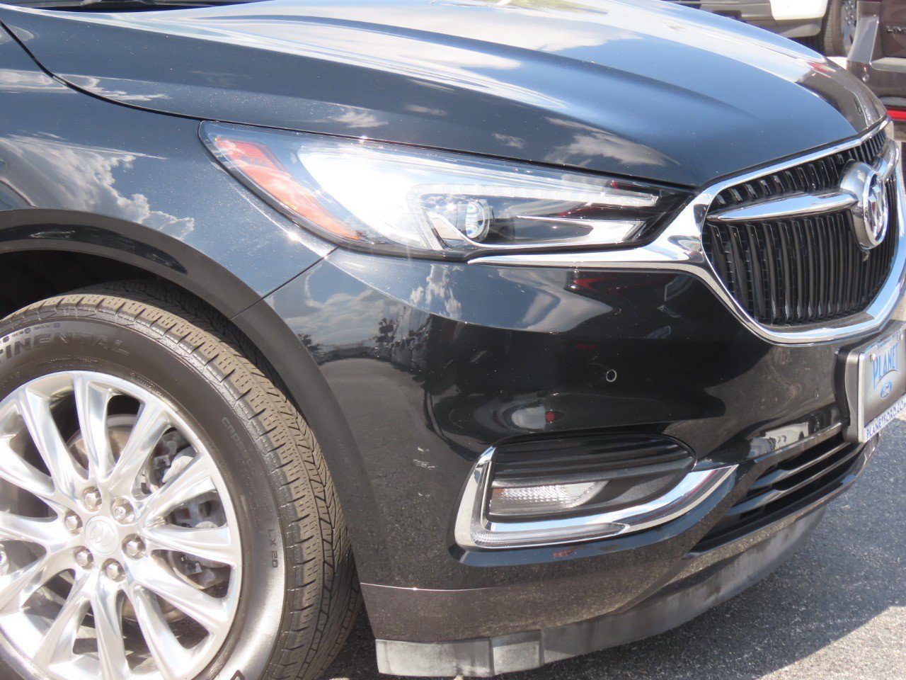 Used 2021 Buick Enclave Premium w/ Surround and Sites Package AWD/4WD image 6