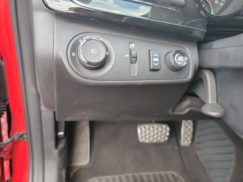 Used 2014 Chevrolet SS RWD image 16