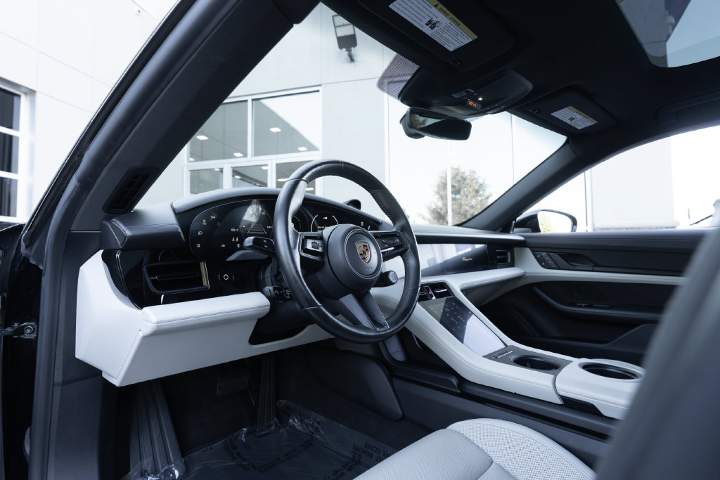 Used 2022 Porsche Taycan 4S AWD/4WD image 20
