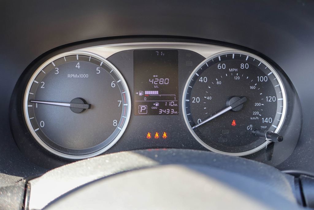 Certified 2025 Nissan Kicks Play S image 11