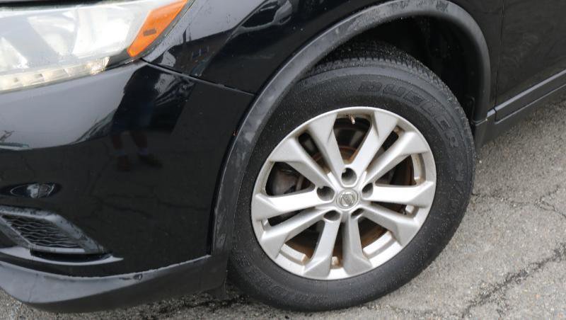 Used 2015 Nissan Rogue SV image 4