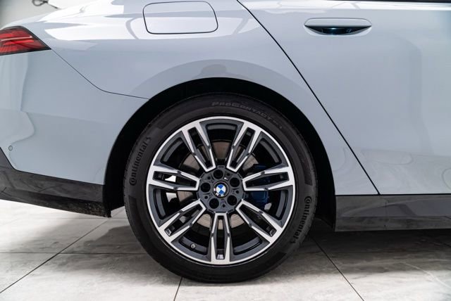 Used 2026 BMW 530i xDrive image 36