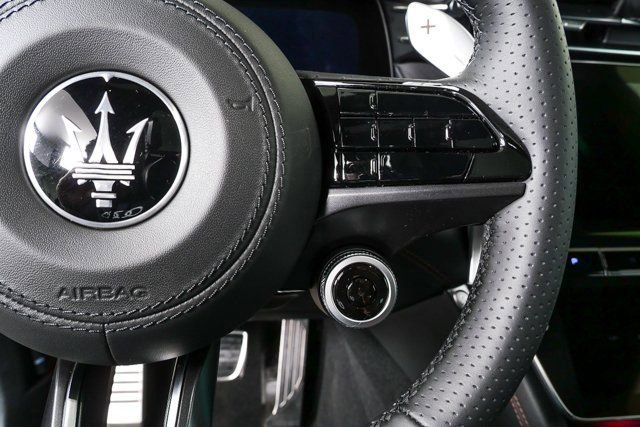New 2026 Maserati Grecale Modena image 12
