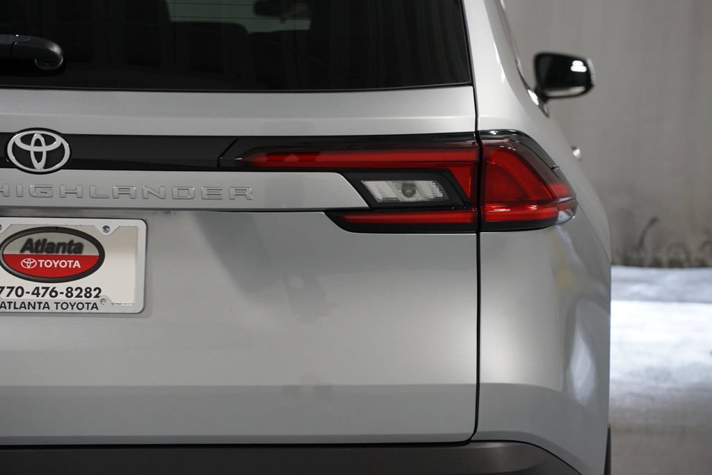Certified 2025 Toyota Grand Highlander FWD image 10