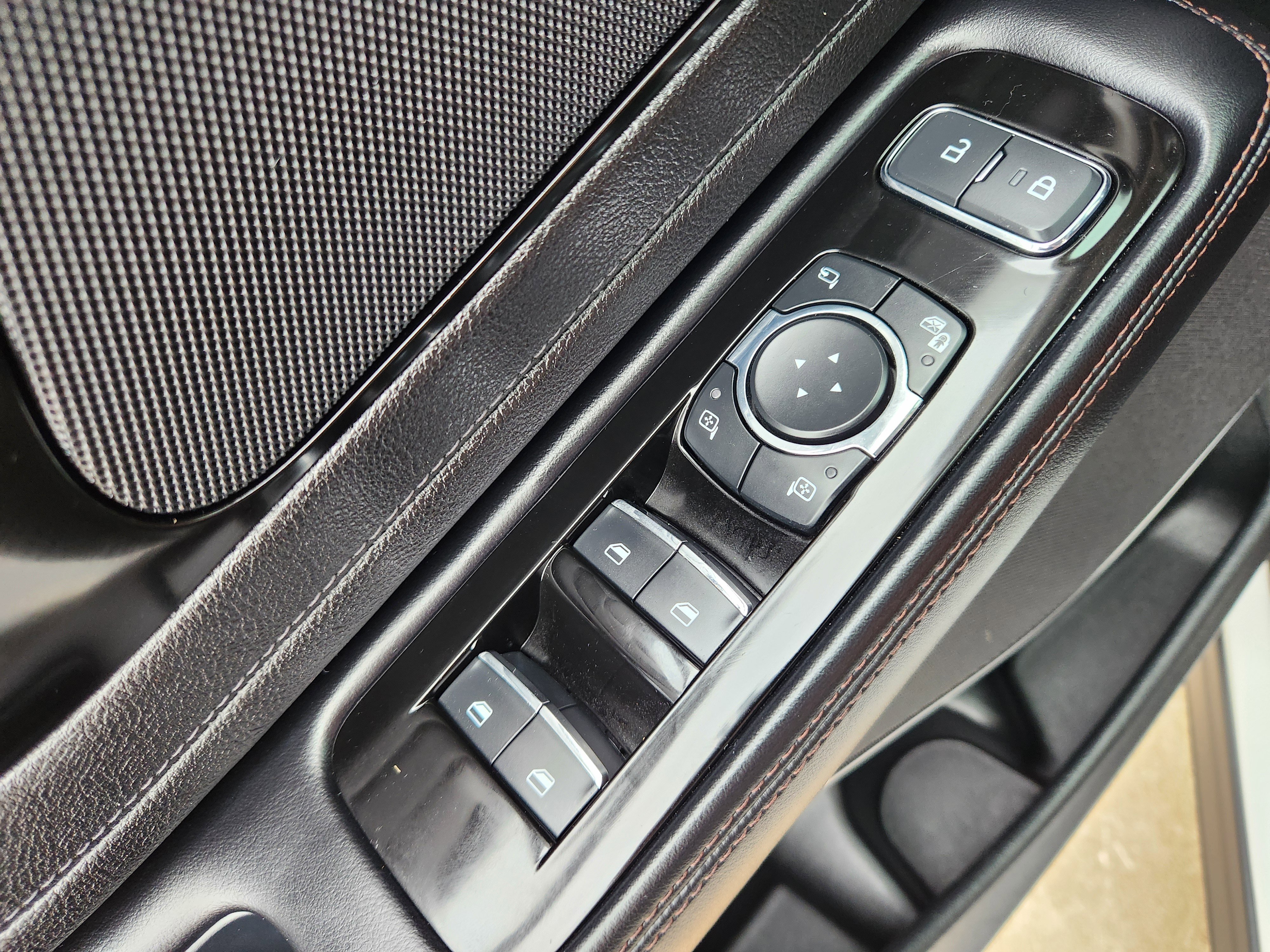 Used 2024 Lincoln Aviator Reserve w/ Equipment Group 201A image 23