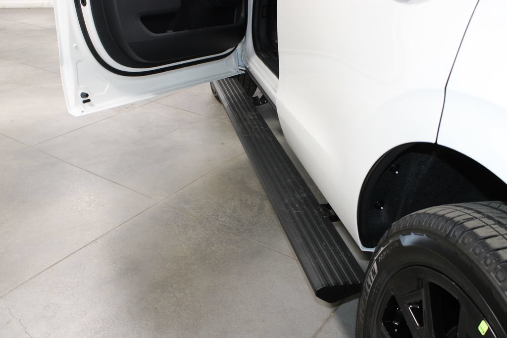 New 2027 Ford Expedition Platinum RWD image 13