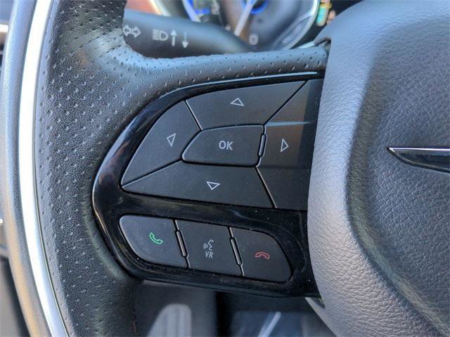 Certified 2020 Chrysler Pacifica Limited FWD image 26