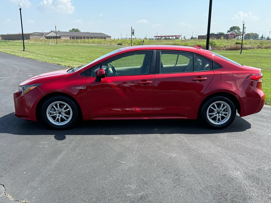 Used 2021 Toyota Corolla LE FWD image 8