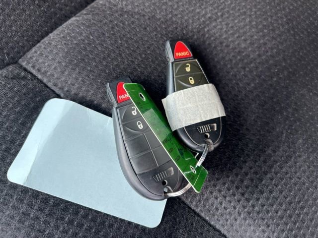 Used 2014 Dodge Grand Caravan SE FWD image 21