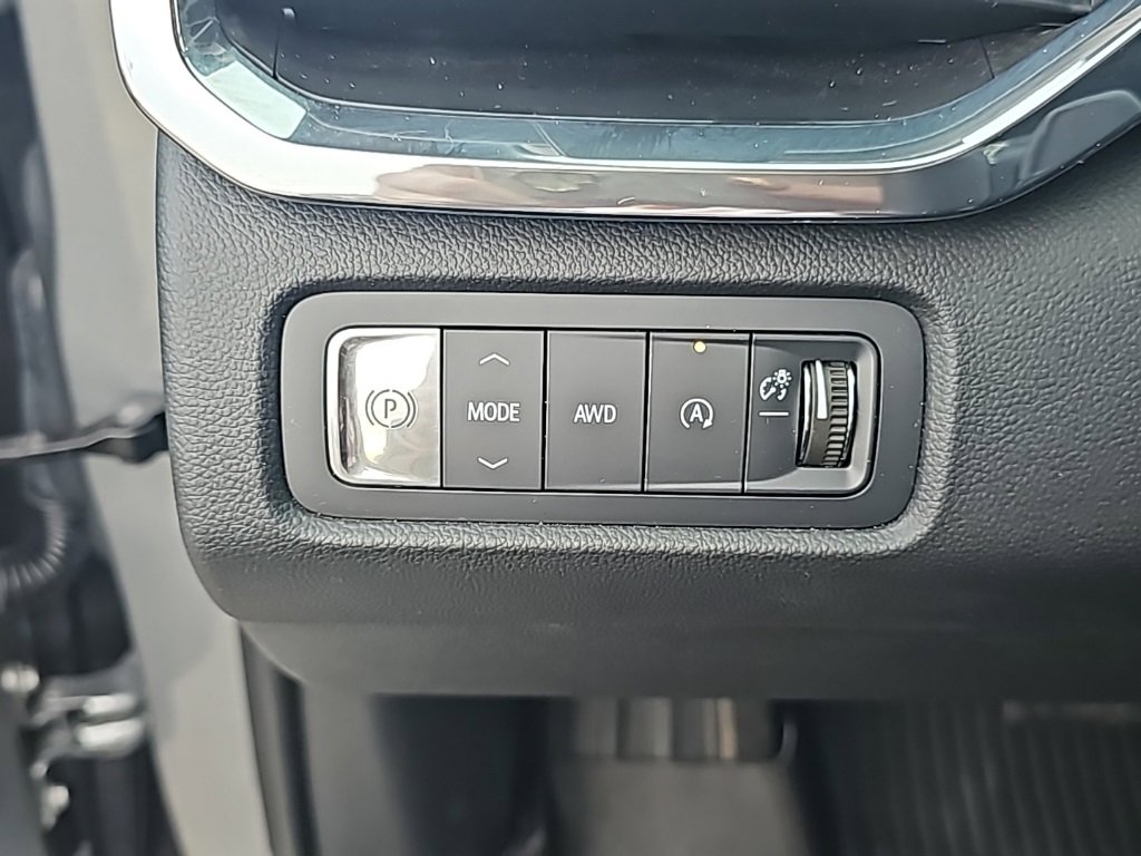 Certified 2024 GMC Acadia Denali w/ LPO, Floor Liner Package image 19