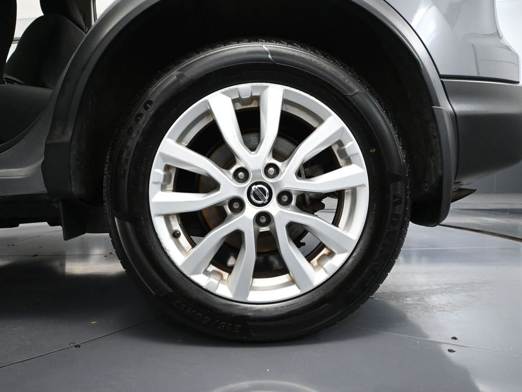 Used 2021 Nissan Rogue Sport SV image 13