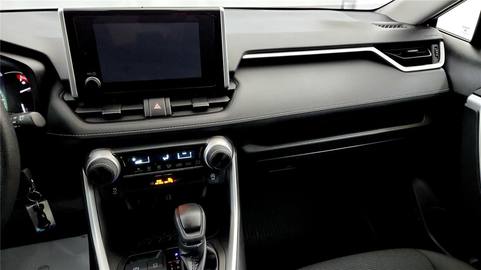 Certified 2023 Toyota RAV4 LE AWD/4WD image 29